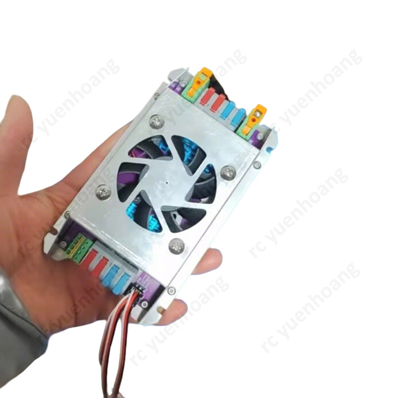 1 個 24V/24-48V 50A デュアルドライブブラシ - Smart Garden Click And Grow のレビューと価格